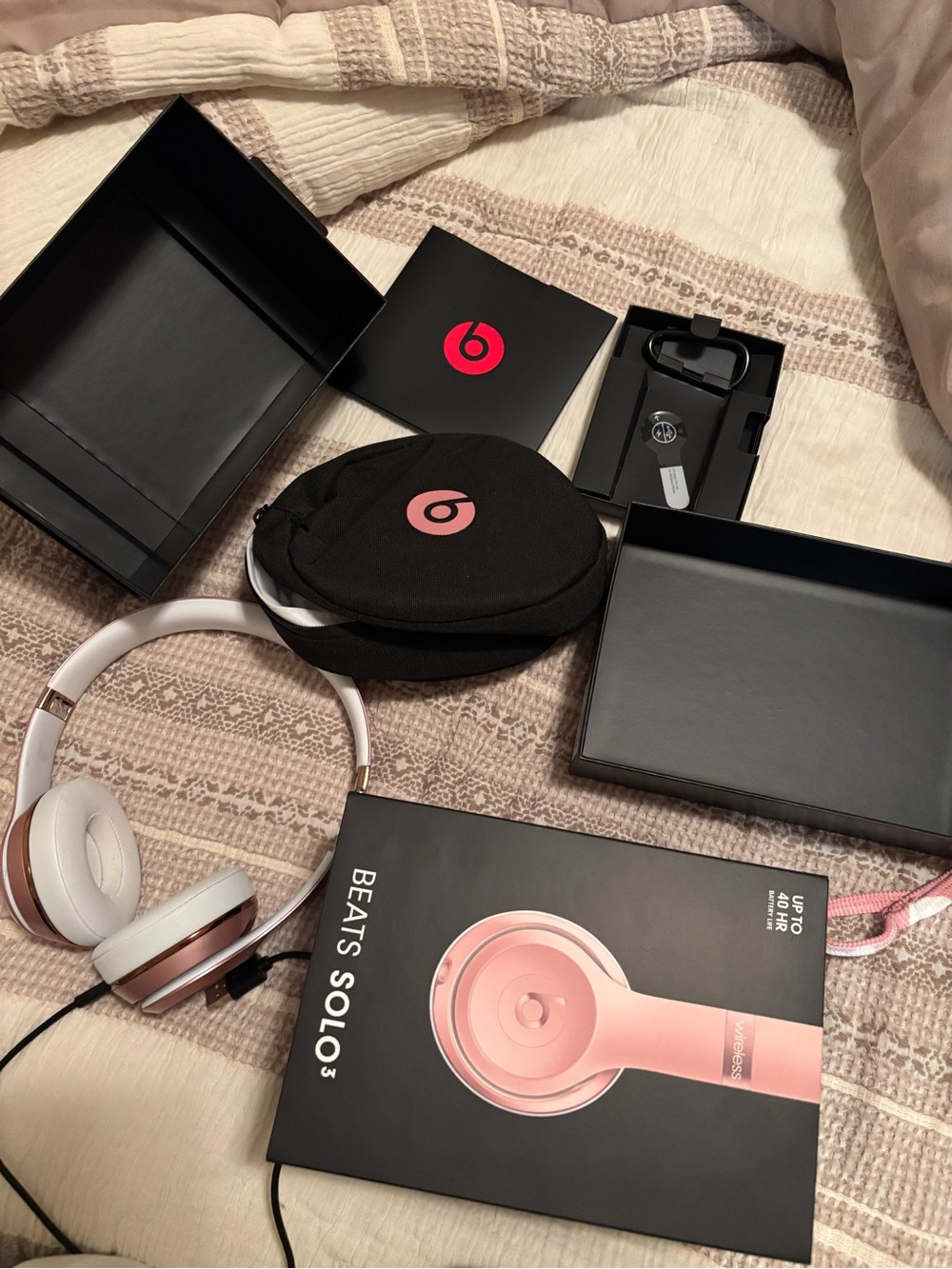 Beats by Dre Solo3 Wireless Headphones - Rose Gold
